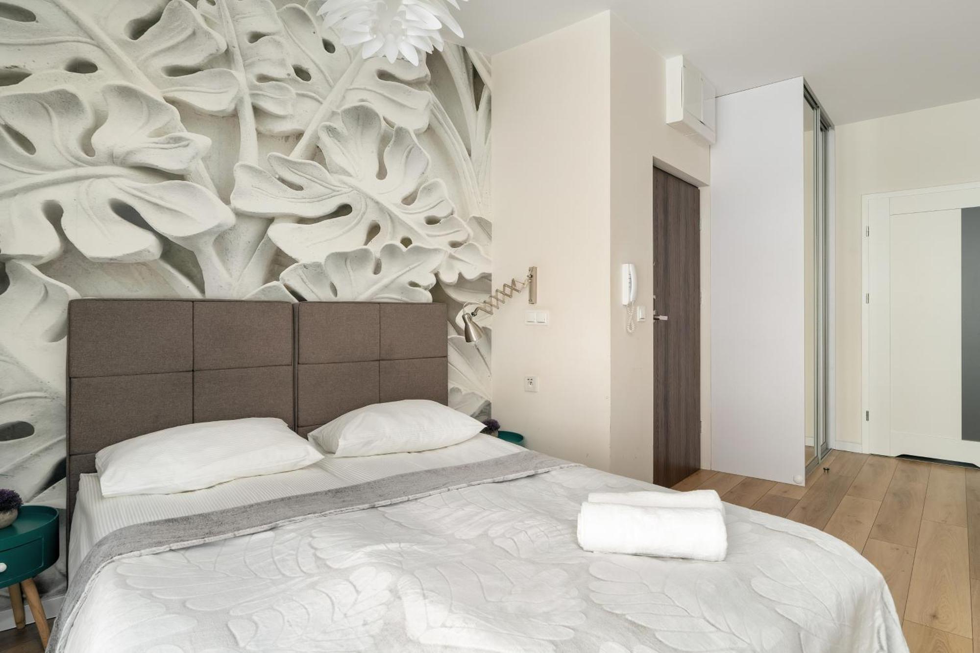 Stylowe I Eleganckie Studia Very Berry W Poznaniu By Noclegi Renters Dış mekan fotoğraf