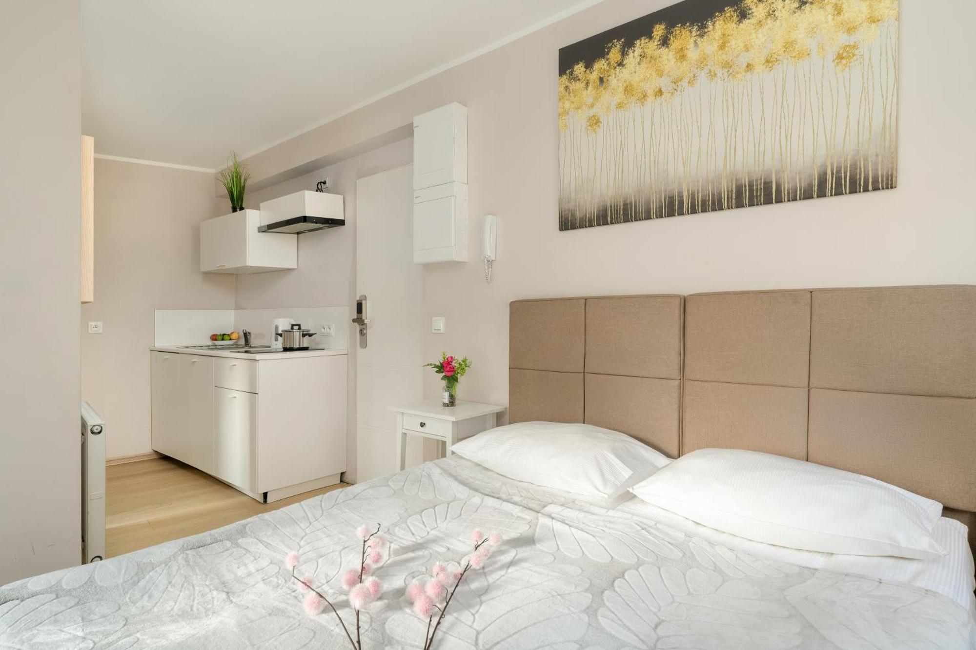 Stylowe I Eleganckie Studia Very Berry W Poznaniu By Noclegi Renters Dış mekan fotoğraf