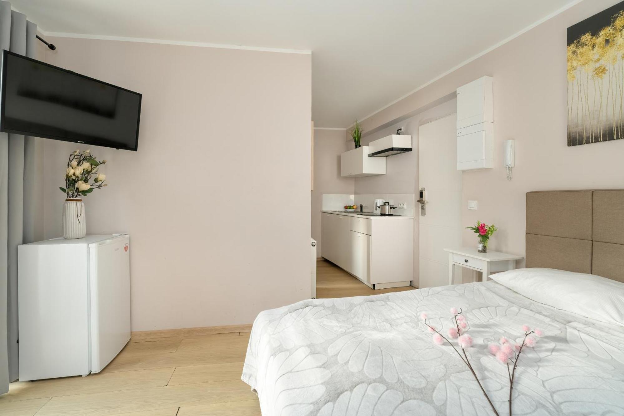 Stylowe I Eleganckie Studia Very Berry W Poznaniu By Noclegi Renters Dış mekan fotoğraf