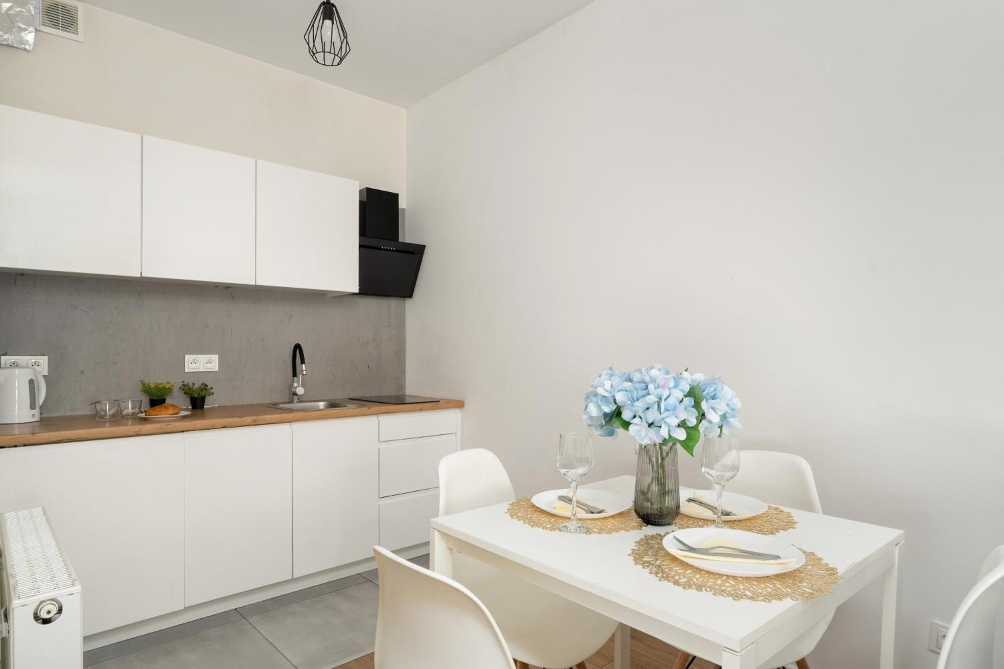 Stylowe I Eleganckie Studia Very Berry W Poznaniu By Noclegi Renters Dış mekan fotoğraf